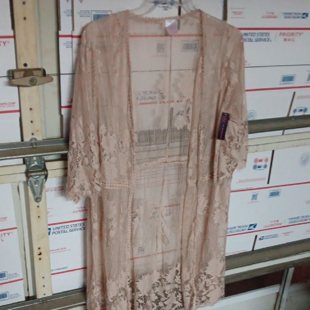 NWT...No Boundaries Size XXXL Lace Kimono Open Robe/ Overshirt (SKU 520)